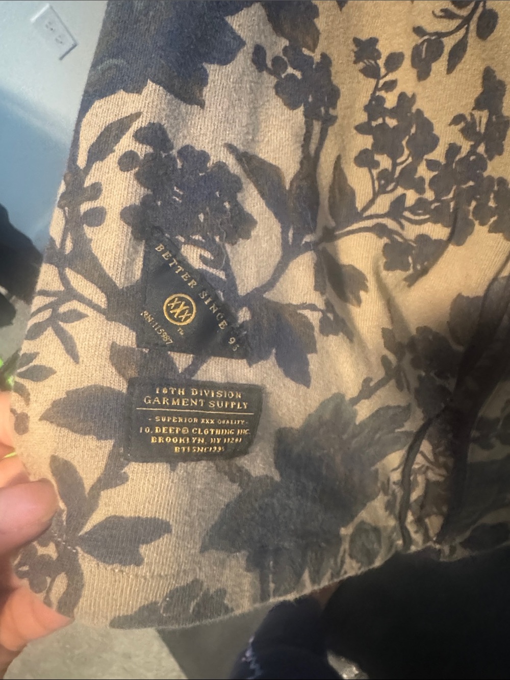10 Deep Baseball-Style Floral Button-Up - Picture 6 of 6